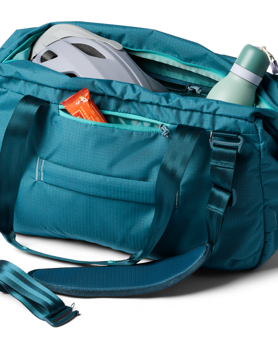 Viaje 35L Travel Duffel